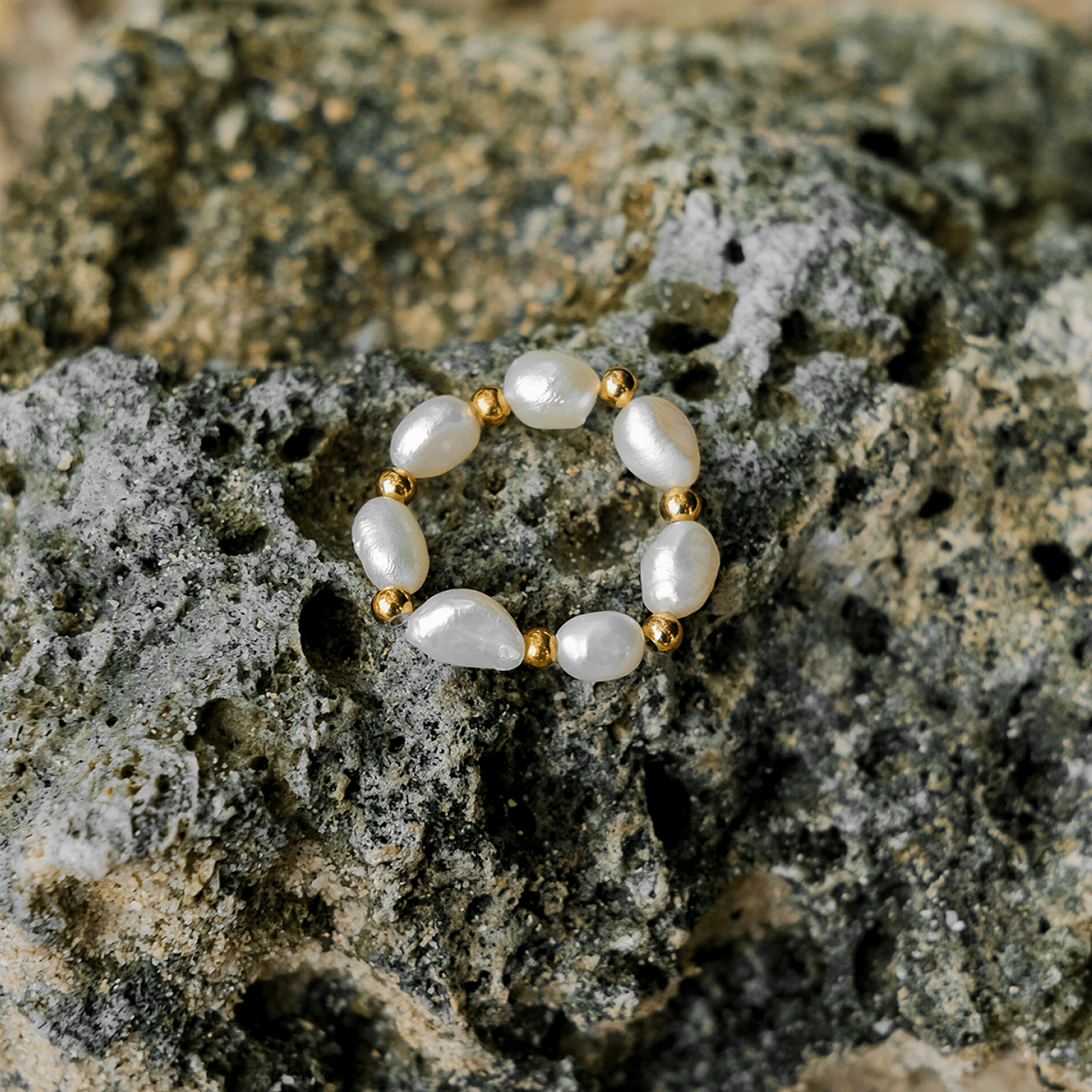 Fiji Pearl Band Ring