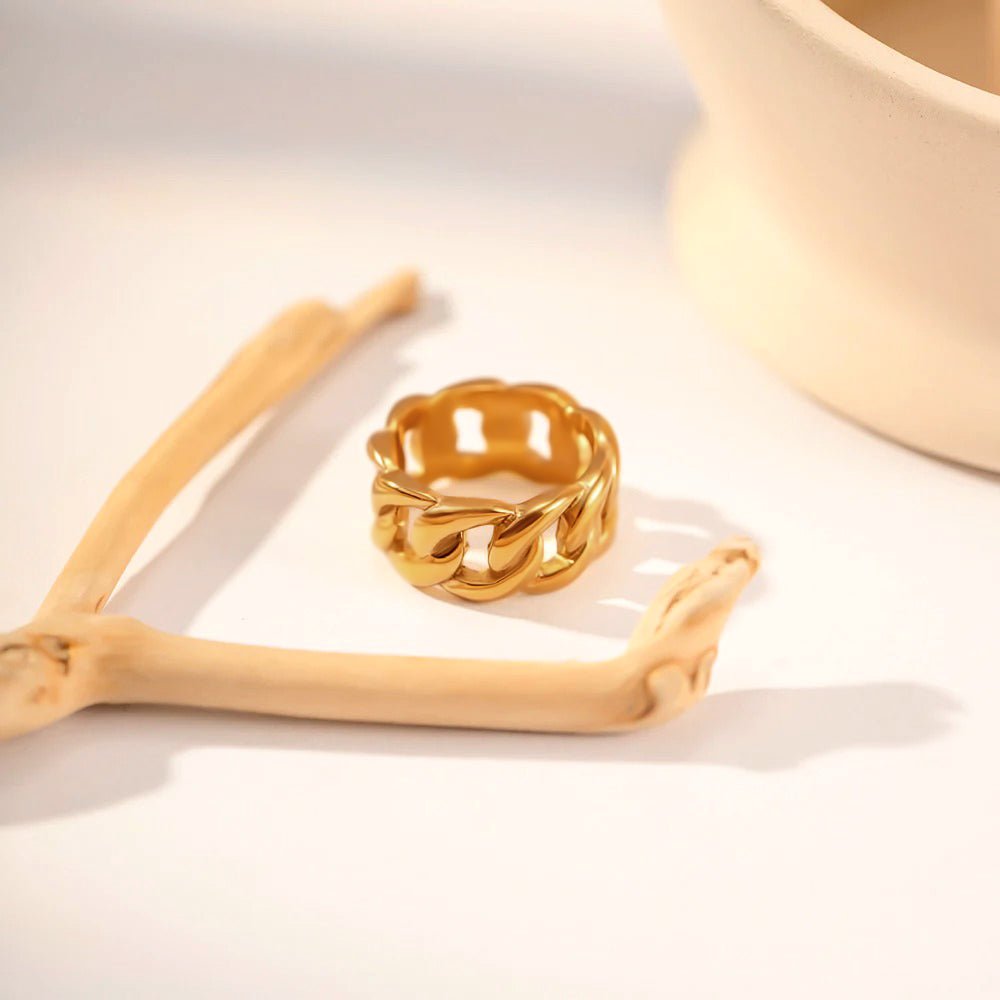 Splendor Gold Ring